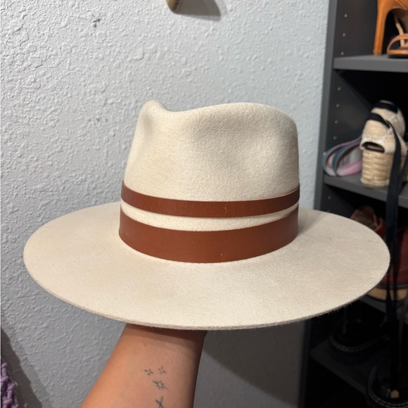 Janessa Leone Accessories - Janessa Leone Frankie Hat